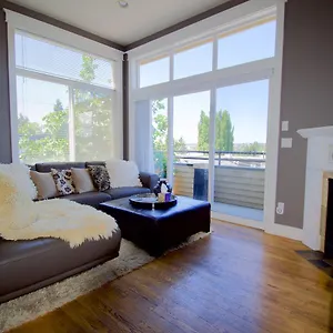 comfort-and-grace-perched-on-queen-anne-hill.seattlehotelsites.com/